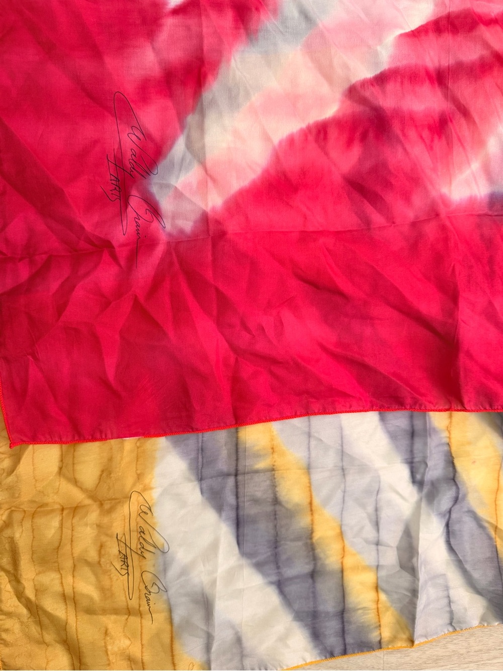 Lot Waldy Orain Colorblock Signature Scarf in Hot Pink, Yellow & Gray